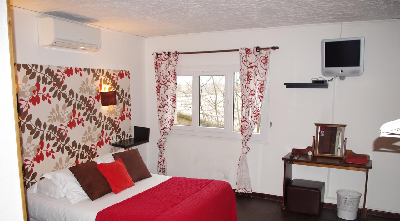 Lou Cigaloun Hotel Saint-Antonin-du-Var Bagian luar foto